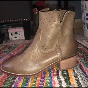 Ankle Length Shyanne Cowboy Boots - New